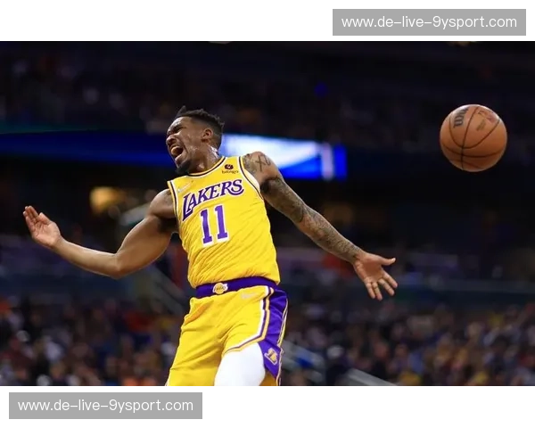 洛城紫金，费城忠诚：一场跨越时空的篮球史诗-湖人与76人恩怨情仇录